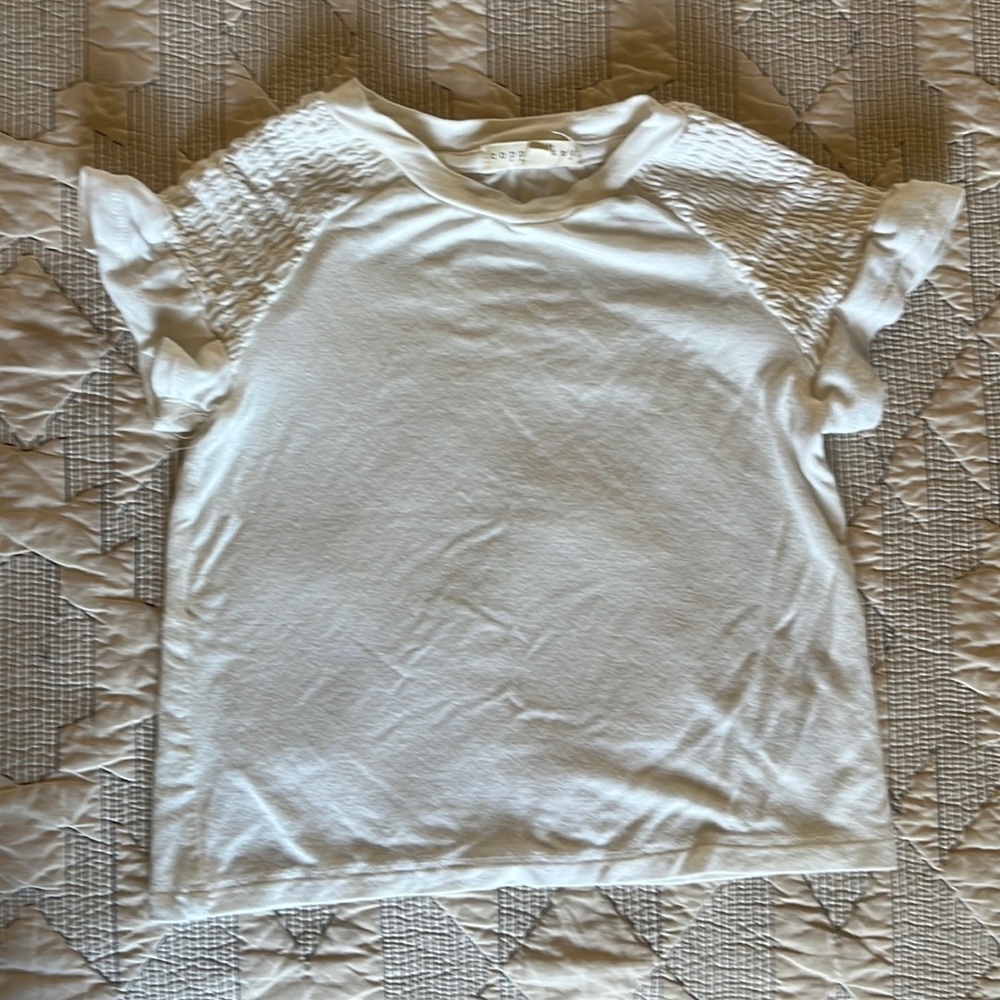 Copper Key cream ruffled short sleeved shirt. Super soft! 4T. Worn once.